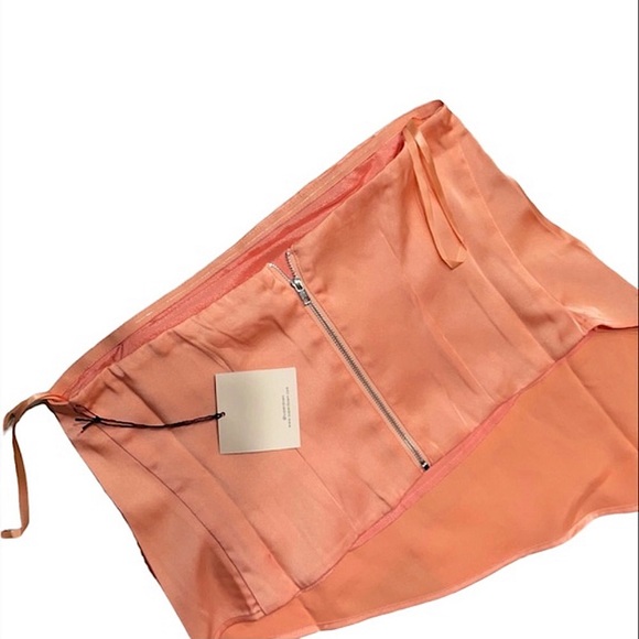 NWT! Superdown Cora asymmetrical Top - Picture 6 of 9